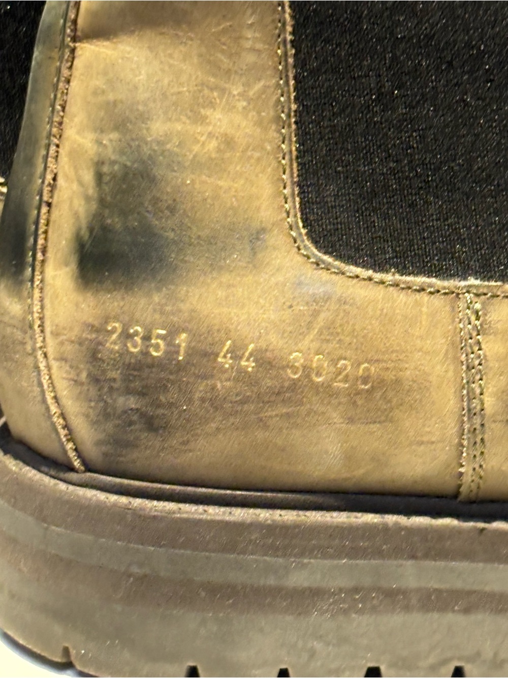 Men's Common Projects Chelsea waxed-suede boots with original packaging - Picture 5 of 8